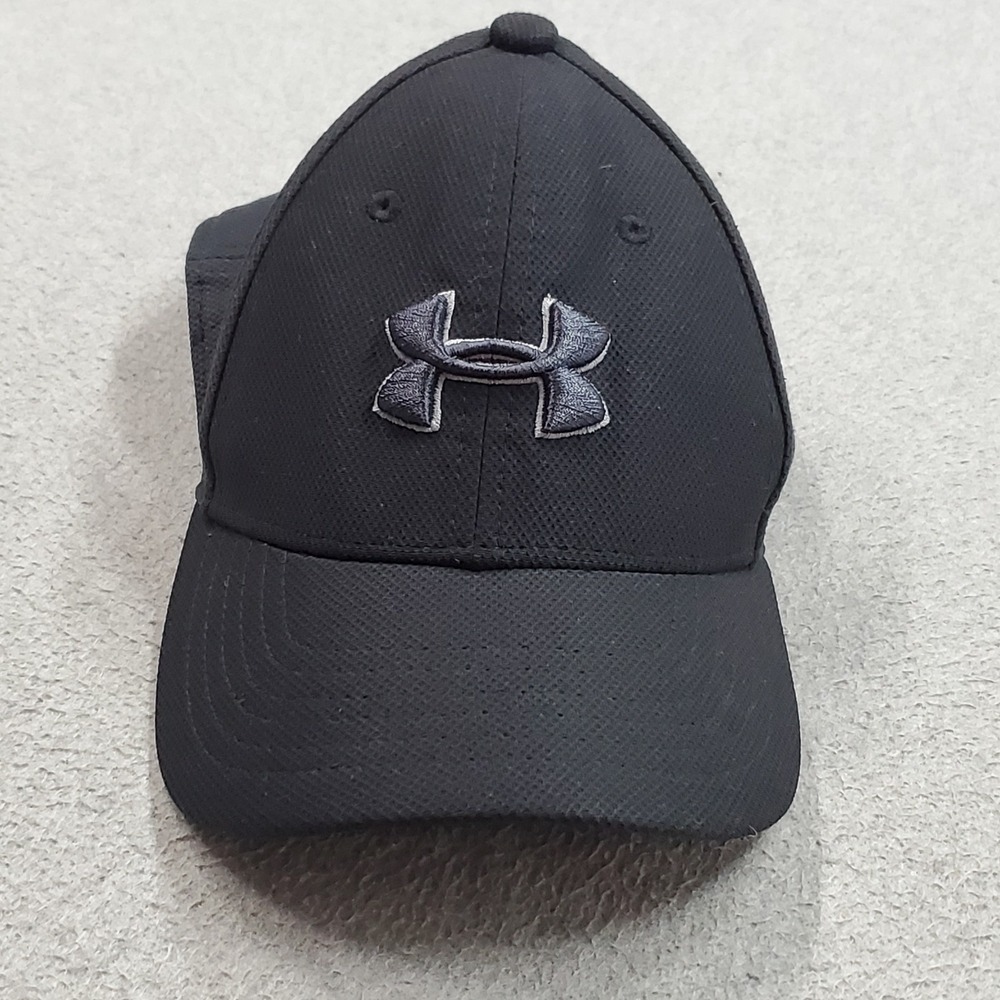 Under Armour Boys Baseball Cap Youth S/M Black Curved Fitted Logo Embroidered